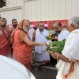 The Jagadgurus welcomed at the Lord Mahaganapati and Sri Subrahmanya Swamy temple adjacent to the Aluva Brahmana Samooham and Bhajana Madhom