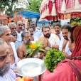 Sri Sannidhanam visiting the Narasimha Swamy temple at Kadangalur