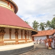 Sri Sannidhanam visiting the Narasimha Swamy temple at Kadangalur