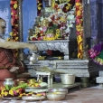 Sri Mahasannidhanam performing the nightly Sharada Chandramoulishwara Puja