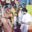 Enroute to Erode, Sri Mahasannidhanam and Sri Sannidhanam graced the Sringeri Shankara Math premises in Bhavani, and inaugurated the “Jagadguru Sri Sri Bharati Tirtha Mahaswamigal Pravachana Mandiram" in Bhavani