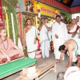 Sri Sannidhanam also went to Lakkapuram Puthur and had Darshan at the Lakshmi Narayanar temple there