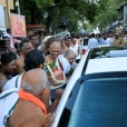 The Jagadgurus being received with great devotion by devotees led by Dharmatma Sri Yegnasubramanian