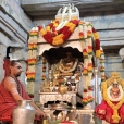 Sri Sannidhanam performing the nightly Sharada Chandramoulishwara Puja in Gangaikondan