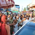 Jagadgurus receiving a traditional welcome in Kalady