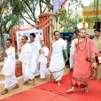 Sri Sannidhanam gracing the newly constructed premises  of Sringeri Bharathi Vidyalaya school in Rangasamudram