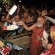 In the evening of May 4, 2017, Sri Mahasannidhanam and Sri Sannidhanam arrived to a rousing reception by devotees at Karur in front of the Rajagopuram of Sri Pashupateeshwarar temple. Sri Sannidhanam was led in a procession.