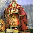 Later that evening, Sri Sannidhanam performed the Chandramoulishwara Pooja and Sri Chakra Pooja