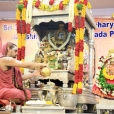 Sri Sannidhanam performing the nightly Sri Sharada Chandramoulishwara PUja