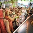 Devotees reverentially receiving the Jagadgurus at the entrance of the Poovananathar temple