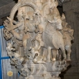 Sculptures on the various pillars in this temple resemble those of the Goddess Sharadamba temple in Sringeri
