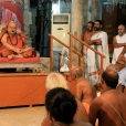 Sri Mahasannidhanam giving a Anugraha Bhashanam