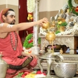 Sri Sannidhanam performing the nightly Sri Sharada Chandramoulishwara Puja