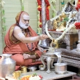 Sri Mahasannidhanam then performed the Sharada Chandramoulishwara Puja