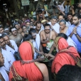 In the evening of April 3, 2017, the Ubhaya Jagadgurus were accorded a traditional welcome at the Sri Meenakshi Sundareshwarar temple