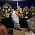 Sri Sannidhanam arrives at the Satsangam in SS Colony, Madurai