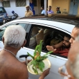 Arriving in the Agrahara of Mahadanapuram on May 8, 2017, the Jagadgurus were received respectfully by the residents and led along the main Agrahara having at its two ends, a temple for Lord Shiva and a temple for Lord Vishnu