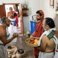 Sri Sannidhanam blesses Agnihotri Bellamkonda Srinivasa Somayaji in Mahadanapuram