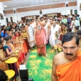 Devotees led by Dr. Mohan Alva welcoming the Jagadgurus to Moodabidri