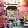 Sri Sannidhanam performing the nightly Sri Sharada Chandramoulishwara Puja