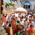 Jagadgurus visit the Amba Vilas Palace of the Mysuru Royal family