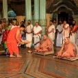 Jagadgurus visit the Amba Vilas Palace of the Mysuru Royal family