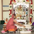 Sri Sannidhanam performing the nightly Sharada Chandramoulishwara Puja