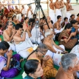 The Jagadgurus then graced the premises of the Satsangha Bhavanam named Narasimha Sadanam, for which Sri Mahasannidhanam had laid the foundation during the 2012 Vijaya Yatra