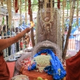 The Jagadgurus offered Pushparchana to the chanting of Sri Sadashivendra Pancharatna Stotram and Sri Sadashivendra Stava and then performed Mahamanglarati.