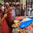 The Jagadgurus offered Pushparchana to the chanting of Sri Sadashivendra Pancharatna Stotram and Sri Sadashivendra Stava and then performed Mahamanglarati.