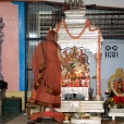 Sri Mahasannidhanam performing the nightly Sharada Chandramoulishwara Puja