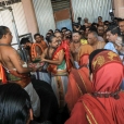 The Jagadgurus were received with traditional Poornakumbha Swagata by the Joint Commissioner of the temple and the Sthanika Archakas led by Sri Selva Subrahmanya Gurukkal