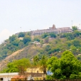 The Palani hillock with the Sri Dandayudhapani Swamy temple on top