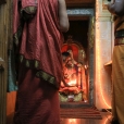 Starting towards Udumalaipettai in the afternoon, the Ubhaya Jagadgurus graced Kalayamputtur en route