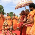 Sri Sannidhanam performing the Kalashabhisheka ceremonies of the Varasiddhi Vinayakar temple in Ramayyanpatti