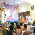 The Jagadguru giving a Anugraha Bhashanam