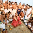 Sri Sannidhanam performing worship at Dhanushkodi