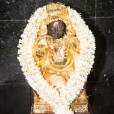 Sri Sannidhanam then had Darshan at the Kannika Parameshwari temple located in the Bazaar Street