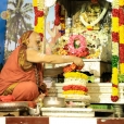 Sri Mahasannidhanam performing the nightly Sharada Chandramoulishwara Puja