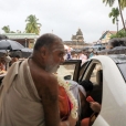 Jagadgurus being welcomed back to Sringeri by Math staff