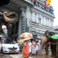 Jagadgurus being welcomed back to Sringeri