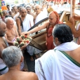 The Jagadgurus being received at the Rangantha Swamy Temple with respectful Swagata with Poornakumbha by Archakas and temple authorities