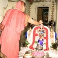 Sri Sannidhanam offering a gold kavacha for the Rajagopalaswamy Temple