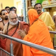 Sri Mahasannidhanam and Sri Sannidhanam arrived at Theni in the evening of April 15, 2017 to a rapturous welcome by Swami Omkarananda of Veda Puri (Sri Swami Chidbhavananda Ashram)