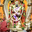 At 6:30 am the following day, Sri Sannidhanam performed a special Pooja to Sri Prajna Dakshinamurti