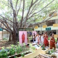 The Ubhaya Jagadgurus then graced the Bharati Tirtha Vidyarthi VilasaH building, built around the 22 year-old banyan tree that had been planted by Sri Mahasannidhanam during His Vijaya Yatra in 1995