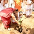 Sri Sannidhanam then graced the Kammavar Sangam College of Education in Theni