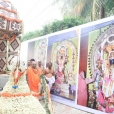 At 4:30 pm in the evening, Sri Sannidhanam was taken in a grand procession around the Theni Ashram