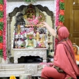 Sri Sannidhanam performing the nightly Sri Sharada Chandramoulishwara Puja