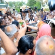 Jagadgurus being received with Poornakumbha at the entrance of the Vighna Vinayakar temple in Maharaja Nagar